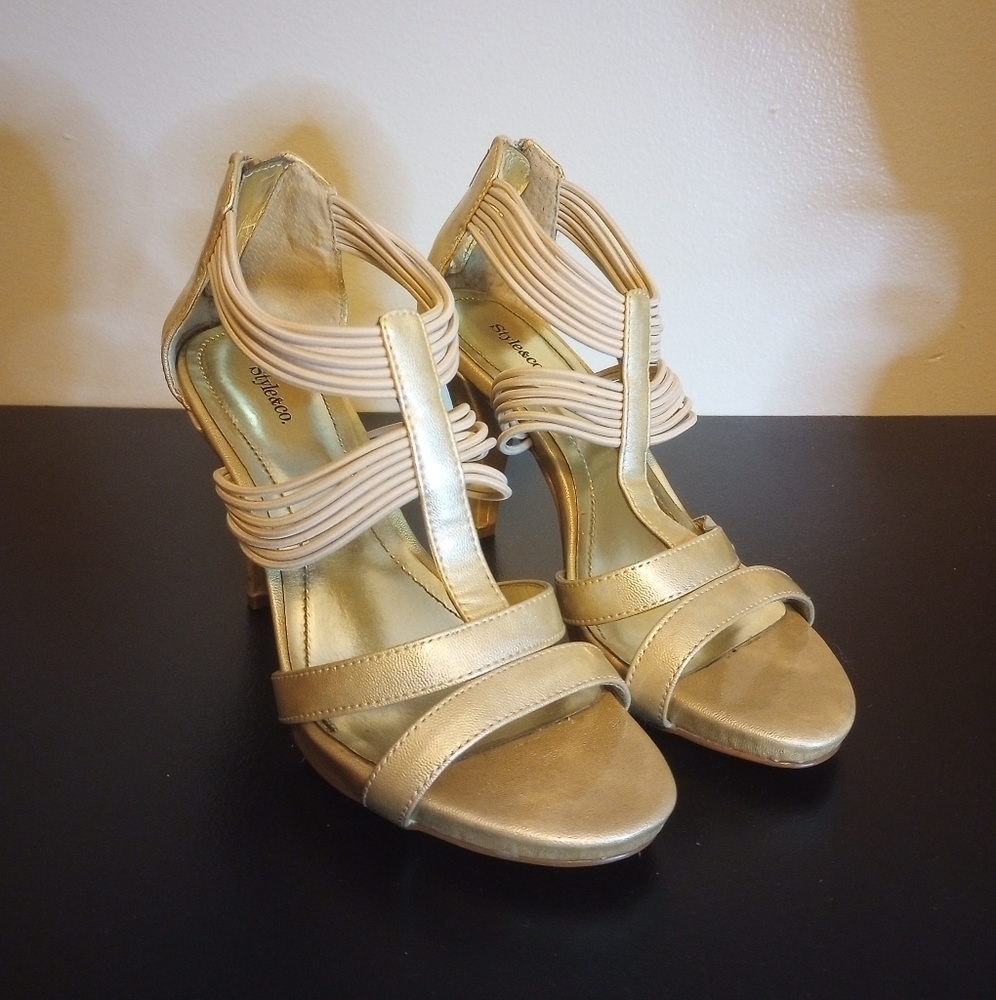 Style & Co gold heels size 6.5m